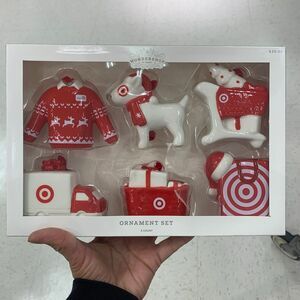 Target ceramic ornament set